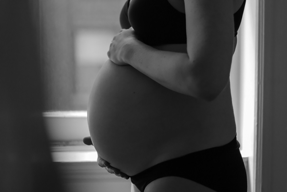 Should You Call a Pregnant Woman Fat?